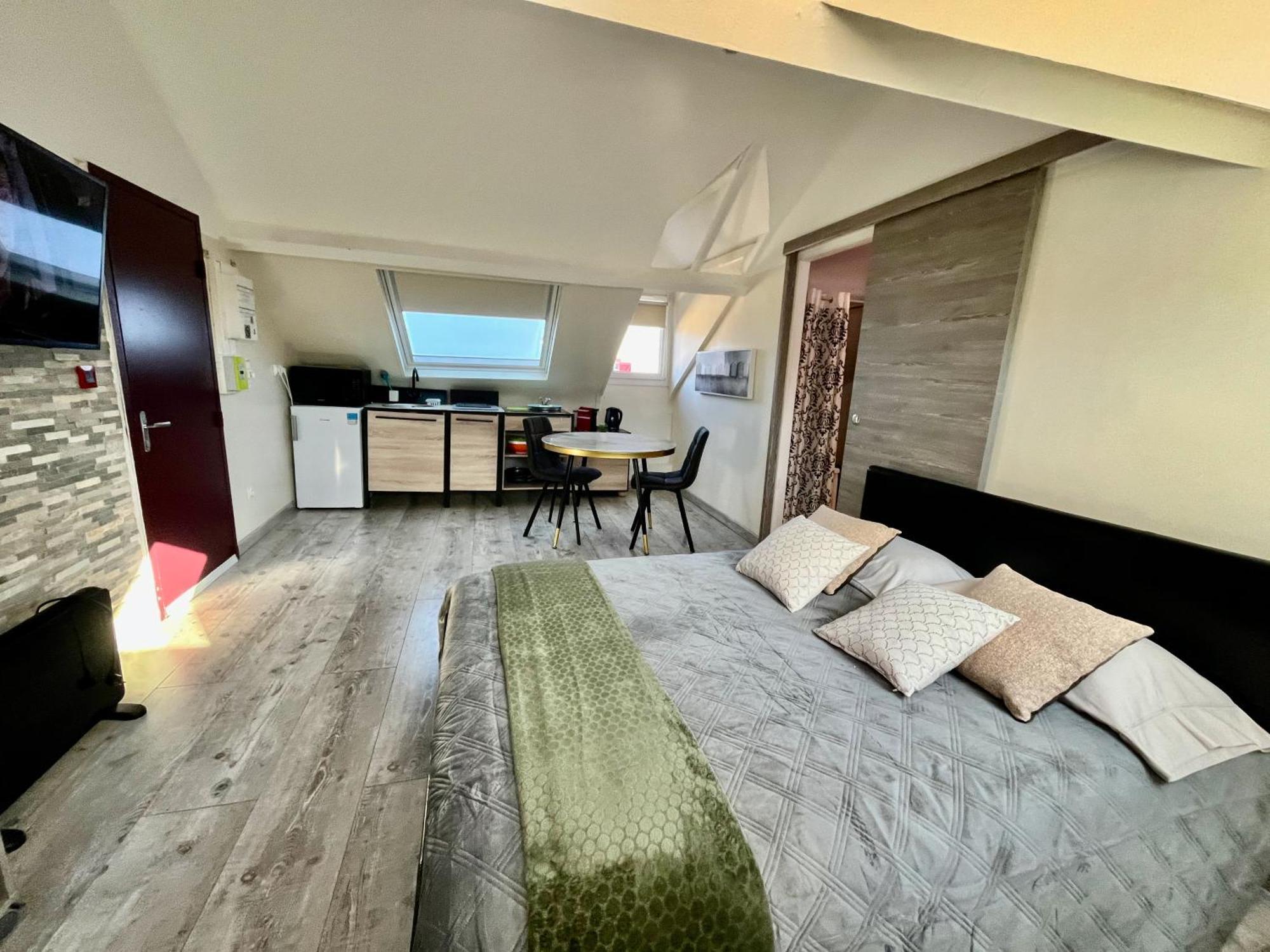 La Villa L'Oiseau Bleu Proche De La Plage Et De Deauville !!! Awards 2025 Blonville-sur-Mer Habitación foto